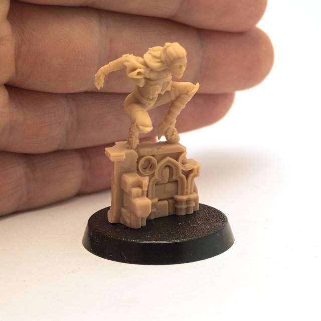 Vampire Fighter (32mm)
